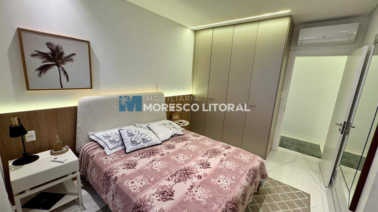 Apartamento à venda no Meia Praia: 