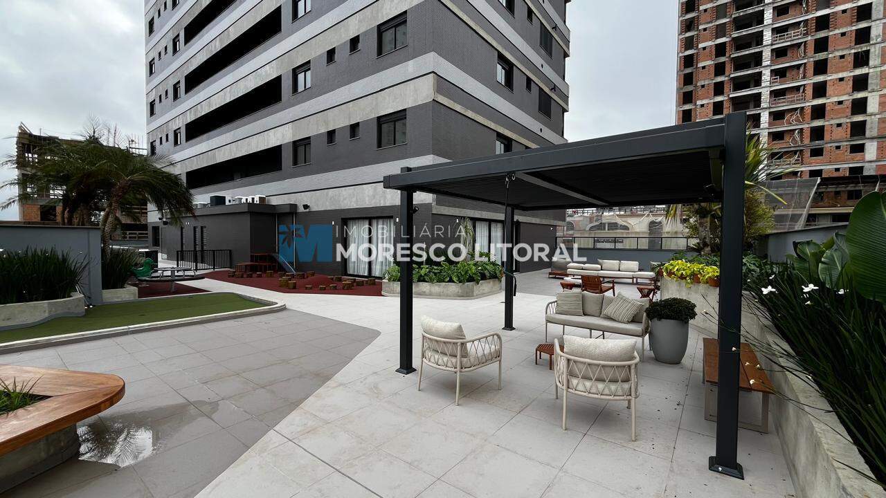 Apartamento à venda no Meia Praia: