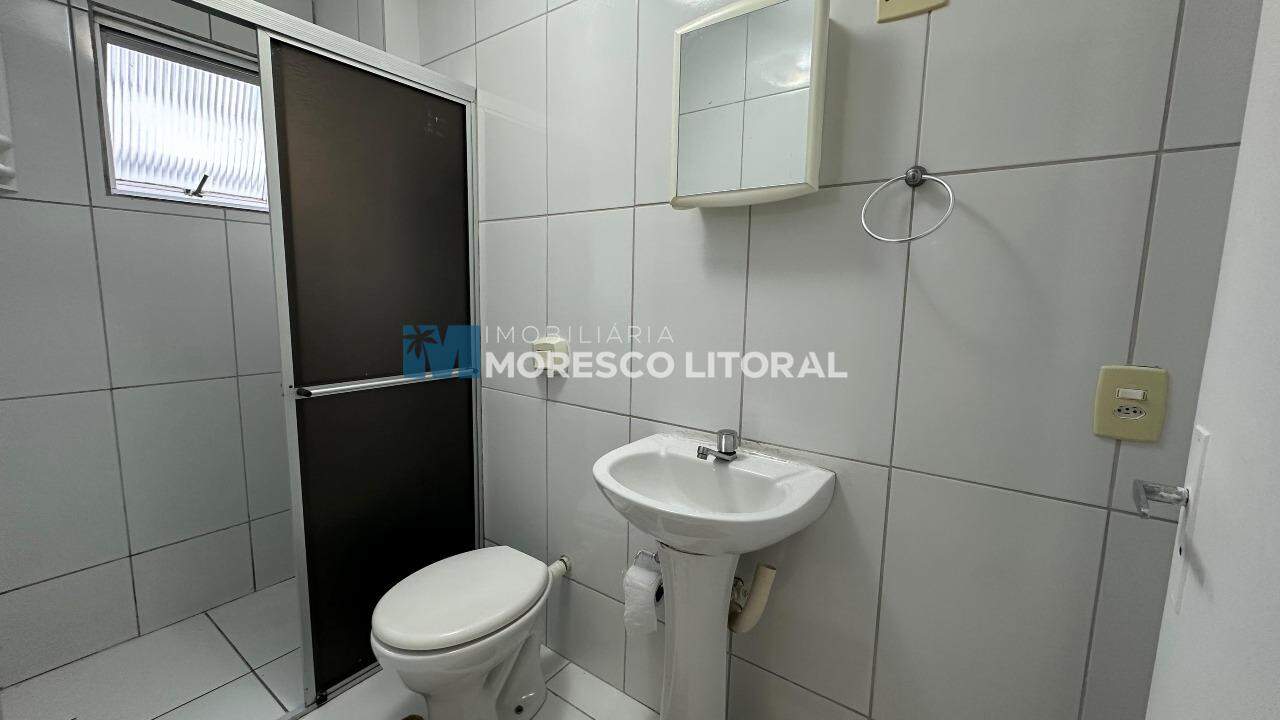 Apartamento para aluguel no Meia Praia: 