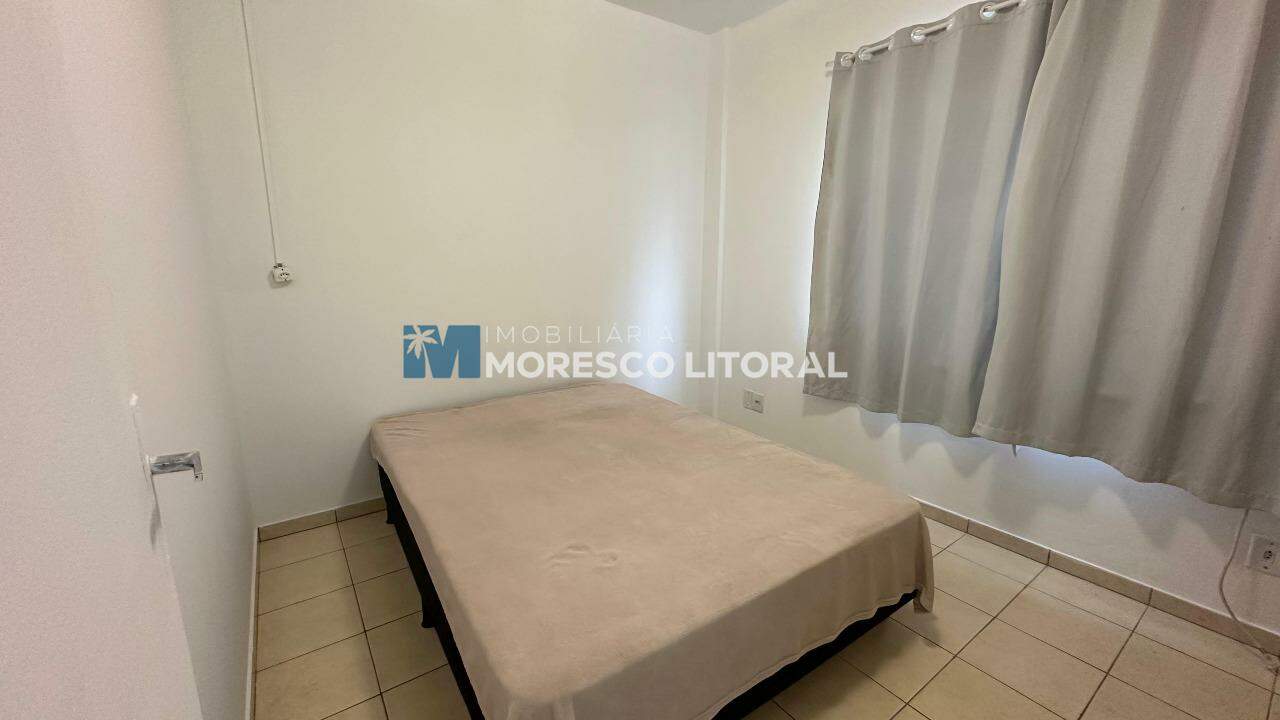 Apartamento para aluguel no Meia Praia: 