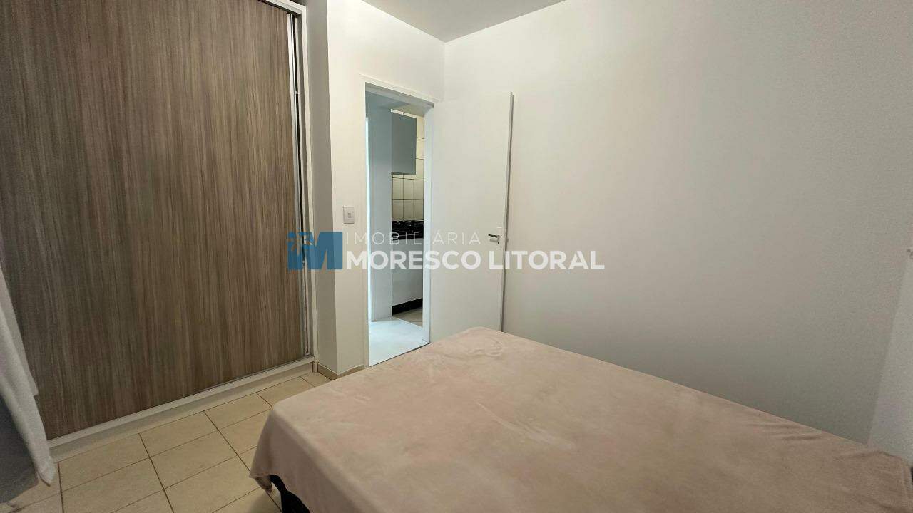 Apartamento para aluguel no Meia Praia: 
