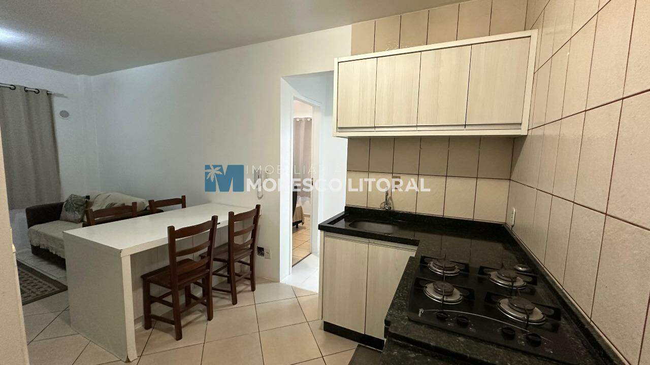 Apartamento para aluguel no Meia Praia: 