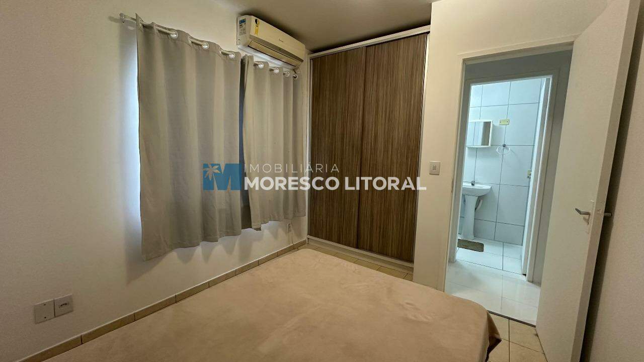 Apartamento para aluguel no Meia Praia: 