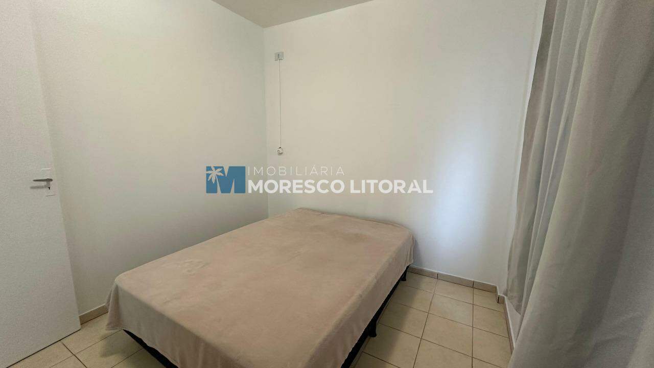 Apartamento para aluguel no Meia Praia: 