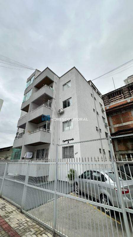 Apartamento para aluguel no Meia Praia: 