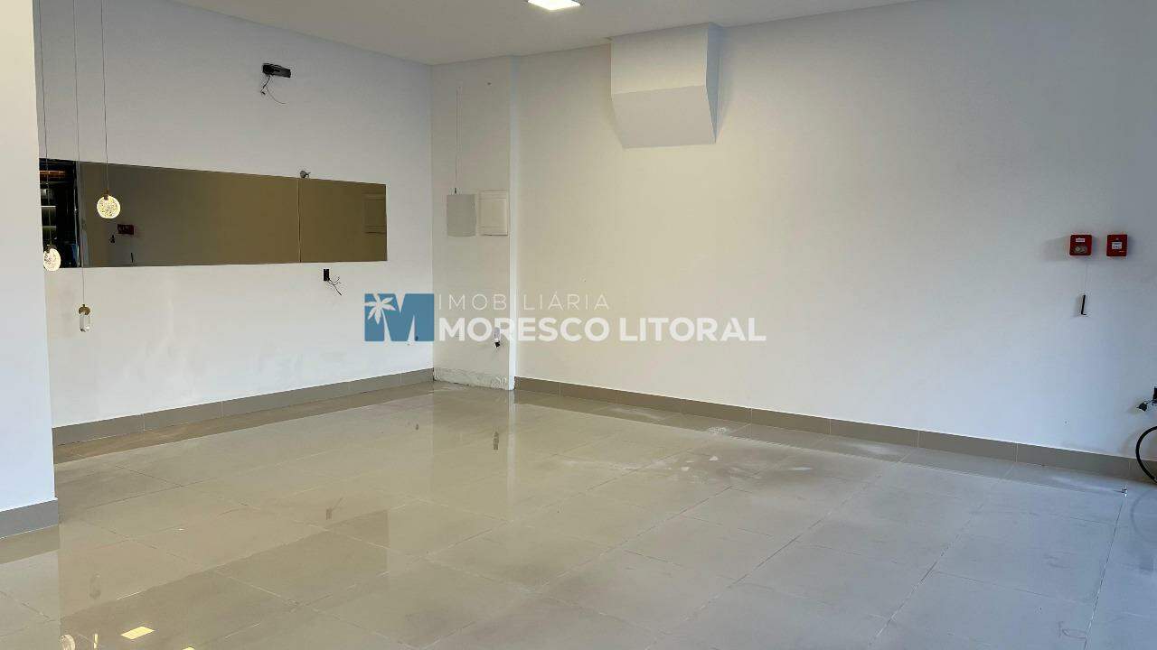 Sala Comercial para aluguel no Meia Praia: 