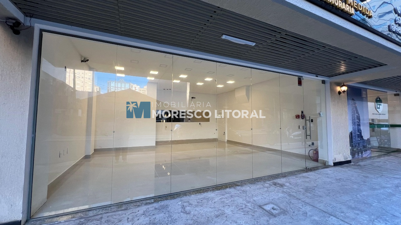Sala Comercial para aluguel no Meia Praia: 