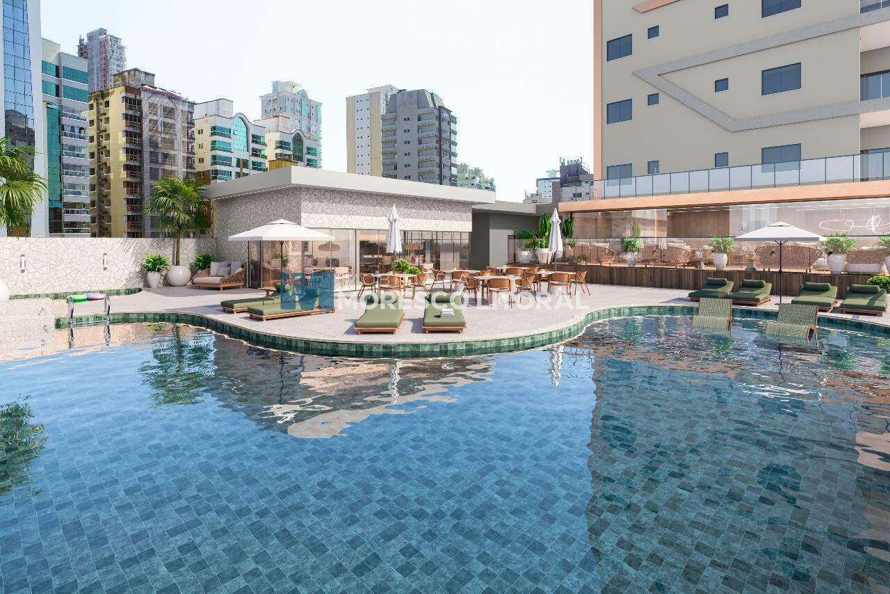 Apartamento à venda no Meia Praia: 