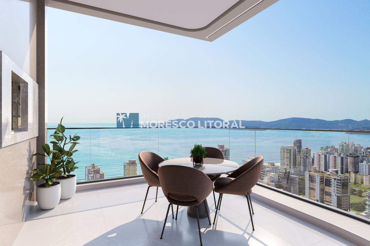 Apartamento à venda no Meia Praia: 
