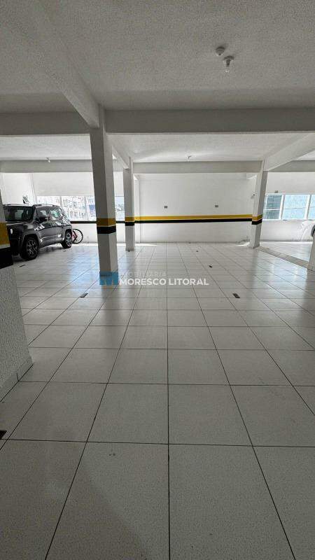 Apartamento à venda no Meia Praia: 