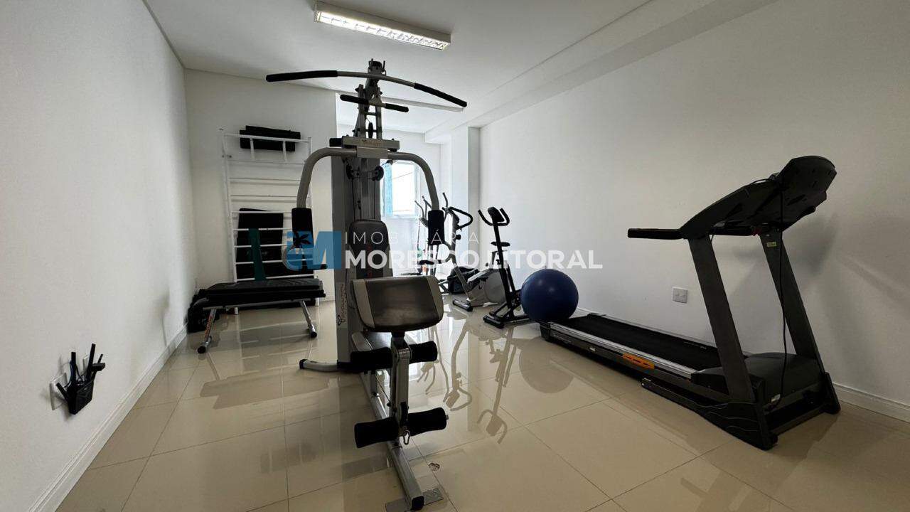Apartamento à venda no Meia Praia: 