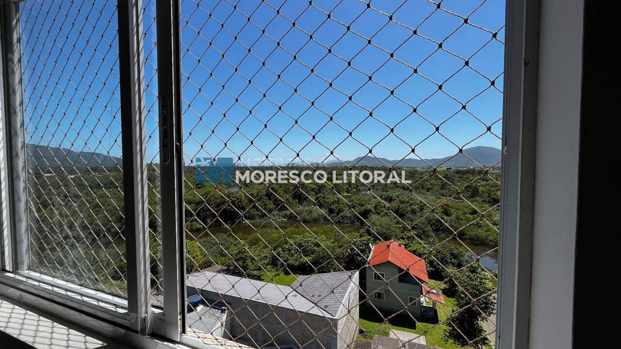 Apartamento à venda no Meia Praia: 