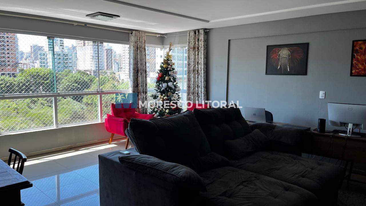 Apartamento à venda no Meia Praia: 