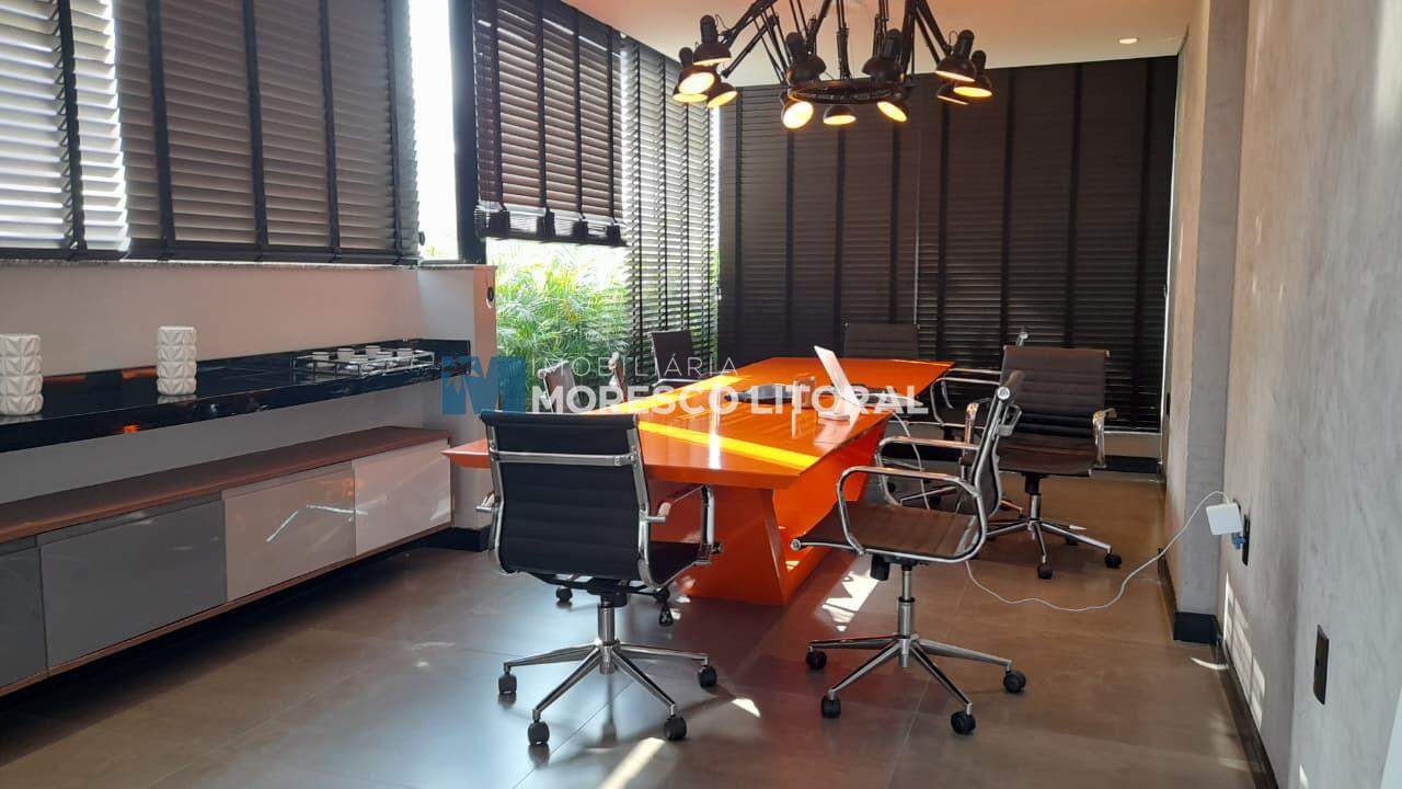 Apartamento à venda no Meia Praia: 