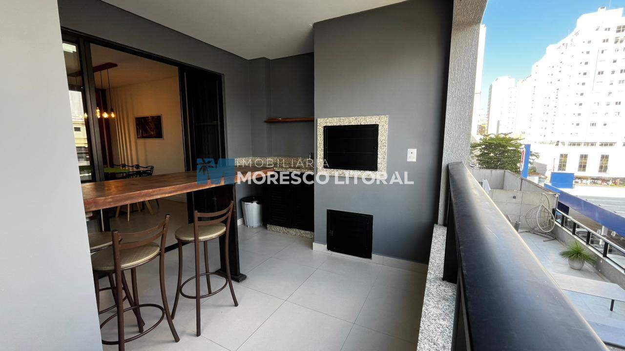 Apartamento à venda no Meia Praia: 