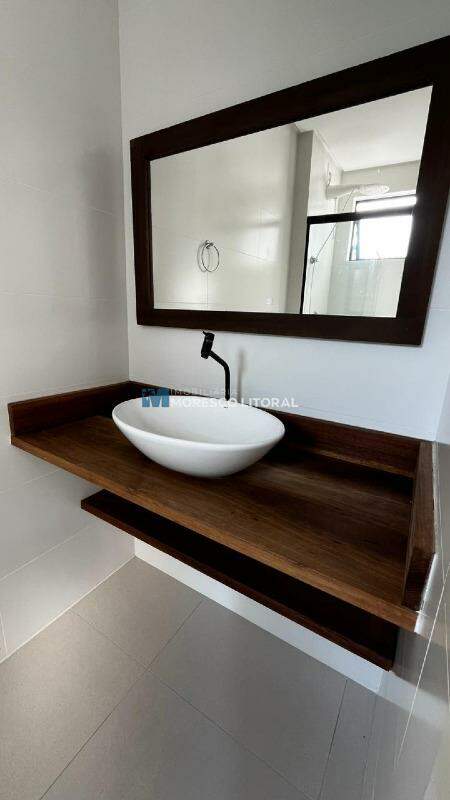 Apartamento à venda no Meia Praia: 
