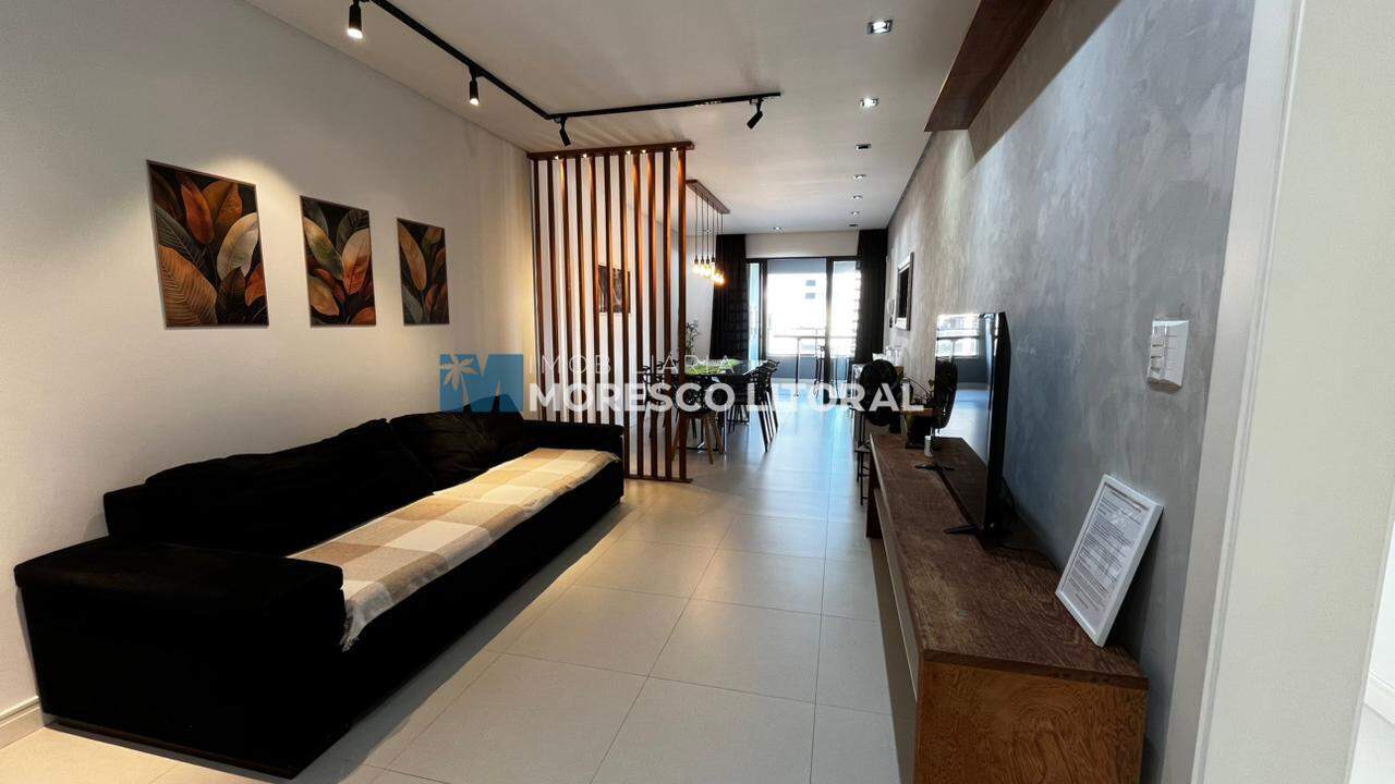 Apartamento à venda no Meia Praia: 