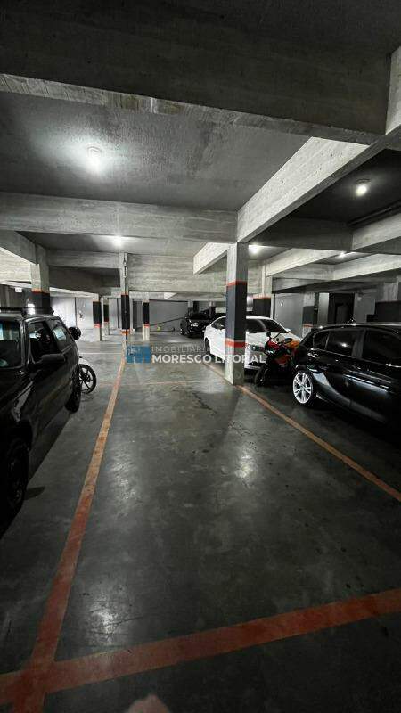 Apartamento à venda no Meia Praia: 