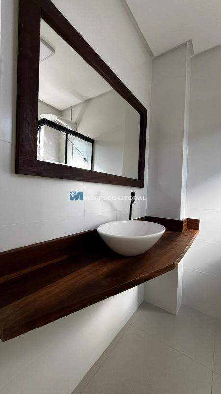 Apartamento à venda no Meia Praia: 