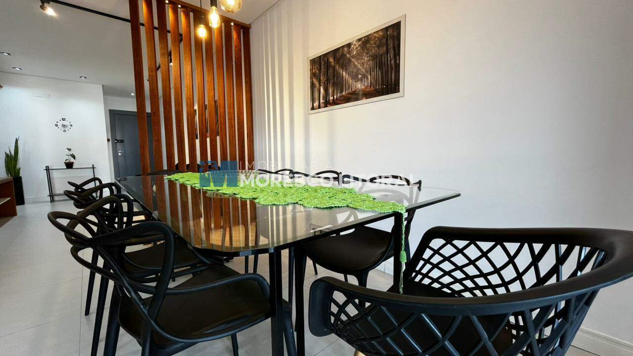 Apartamento à venda no Meia Praia: 