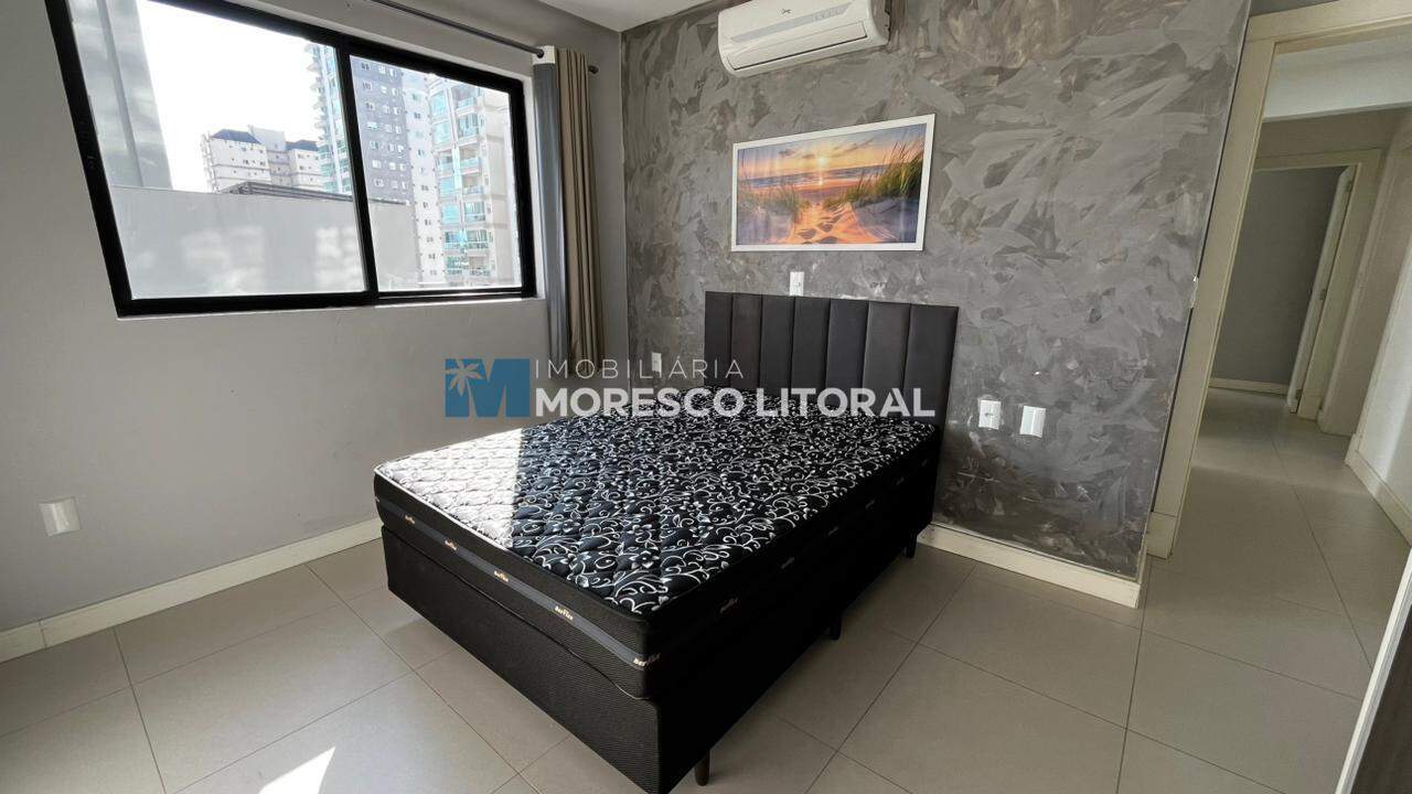 Apartamento à venda no Meia Praia: 