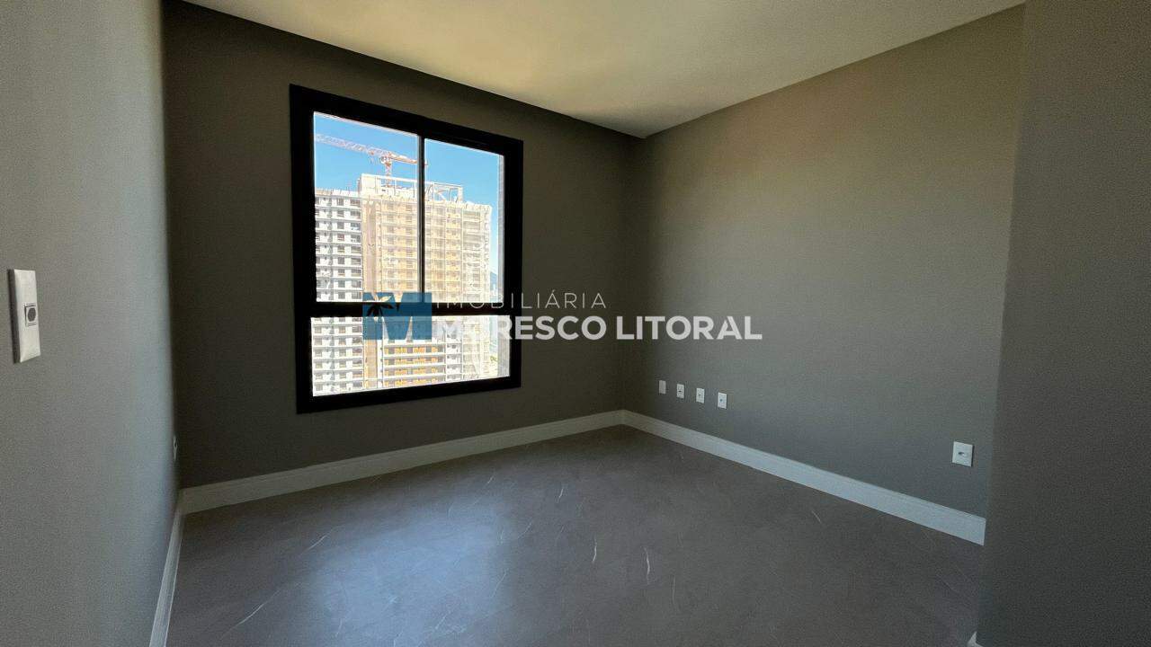 Apartamento à venda no Balneário Perequê: 