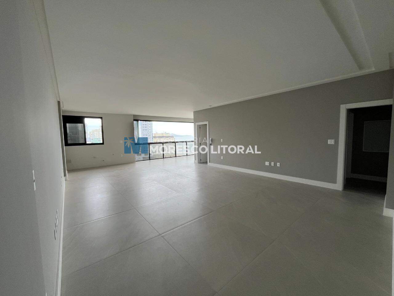 Apartamento à venda no Balneário Perequê: 
