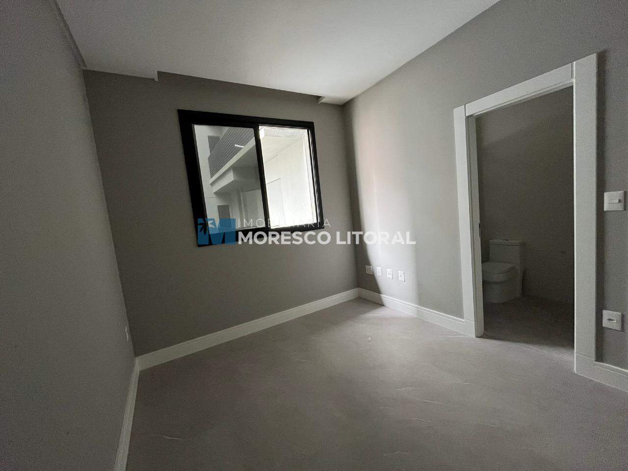 Apartamento à venda no Balneário Perequê: 