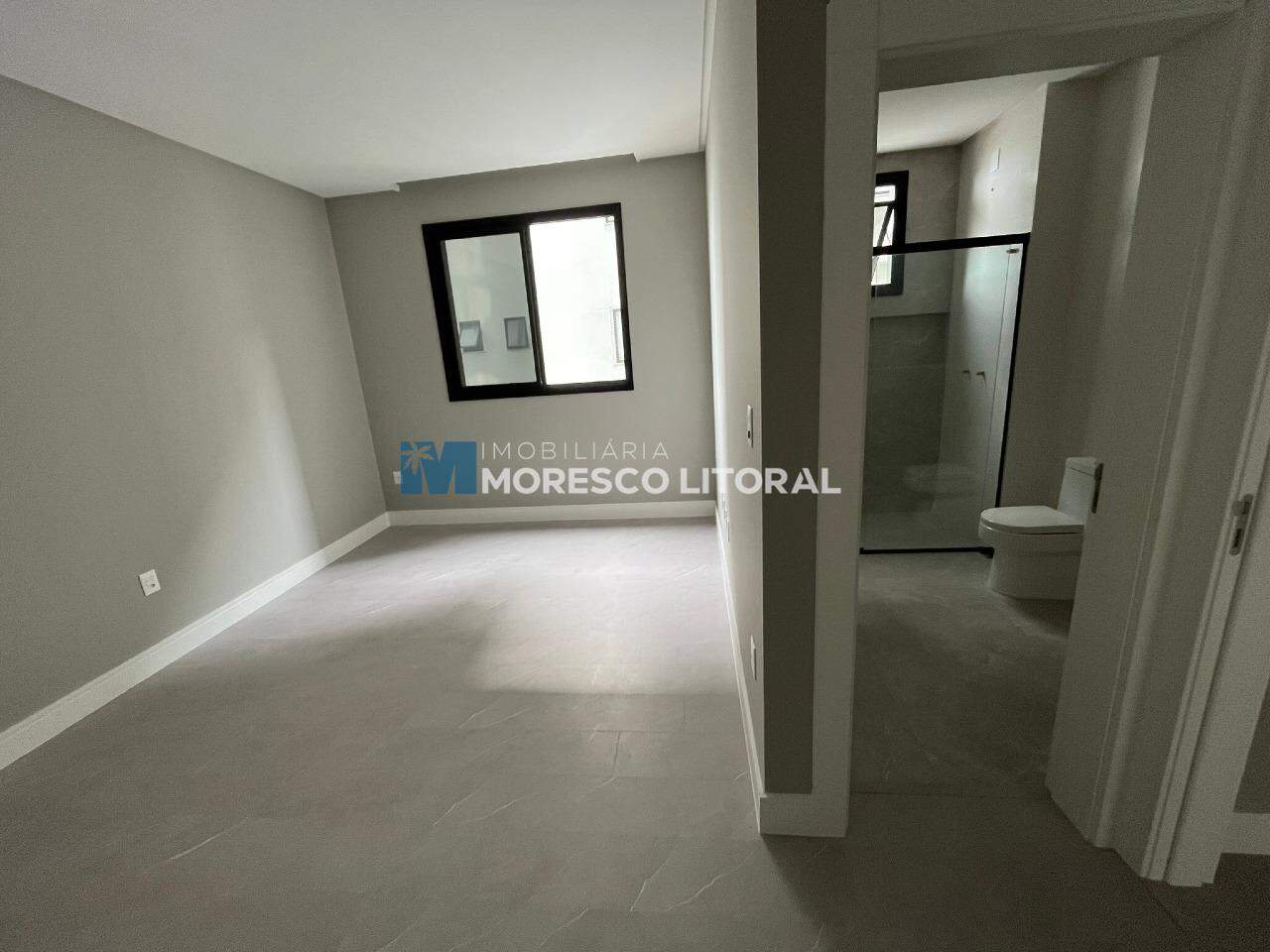 Apartamento à venda no Balneário Perequê: 