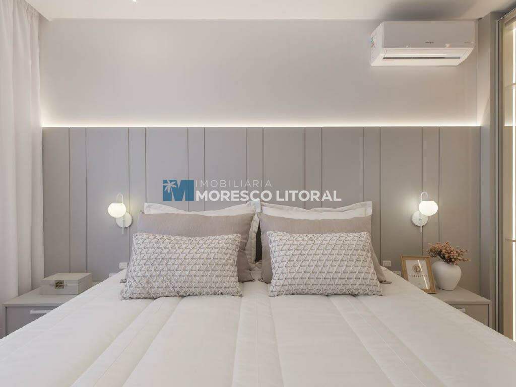 Apartamento à venda no Meia Praia: 