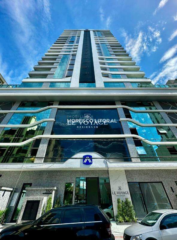 Apartamento à venda no Meia Praia: 