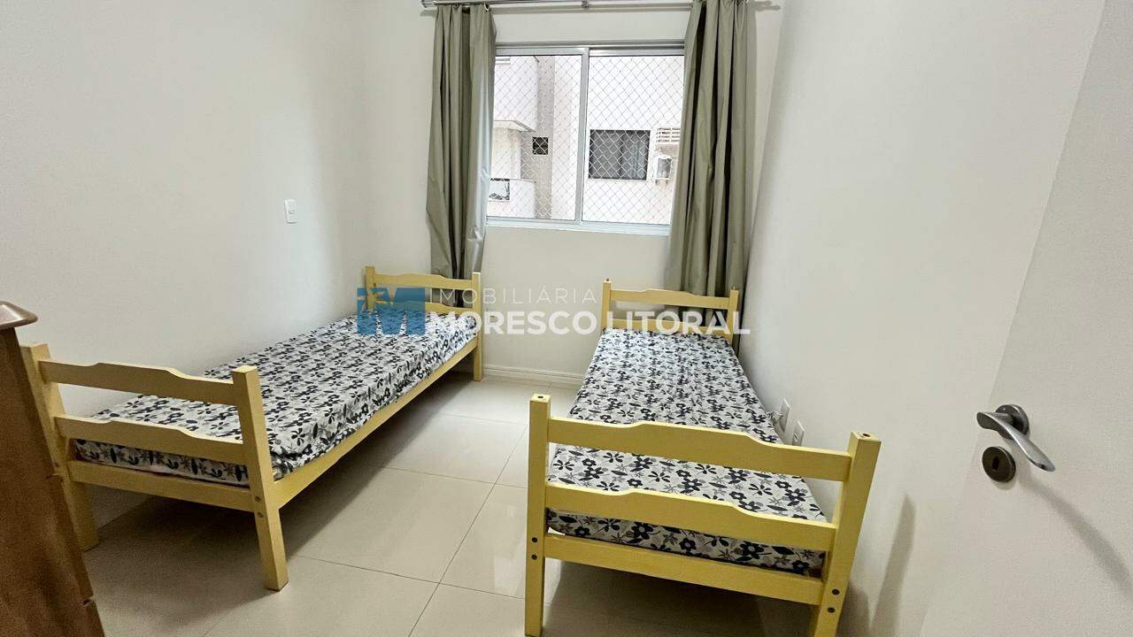 Apartamento à venda no Meia Praia:
