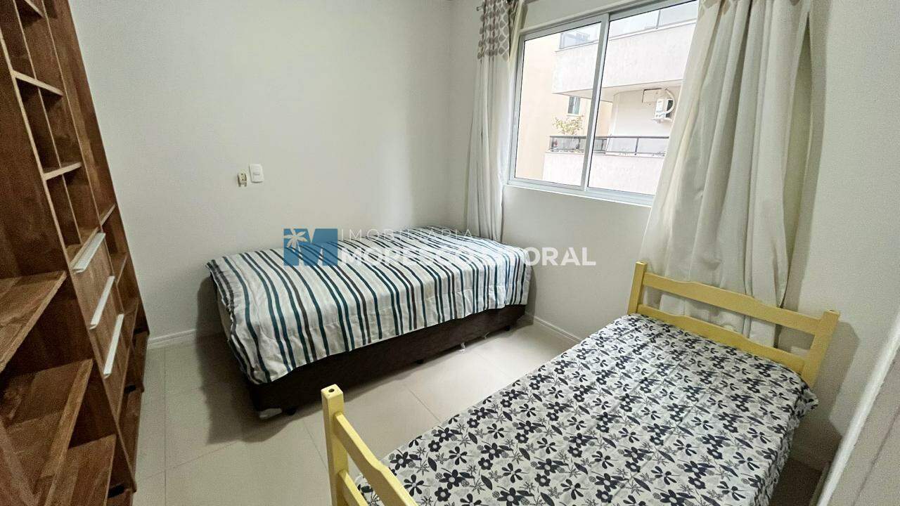 Apartamento à venda no Meia Praia: