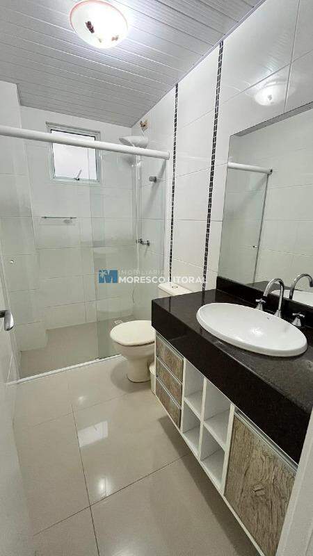 Apartamento à venda no Meia Praia: