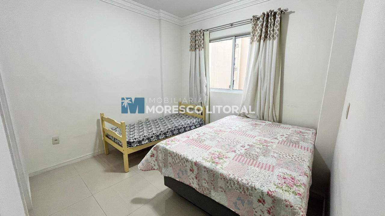 Apartamento à venda no Meia Praia: