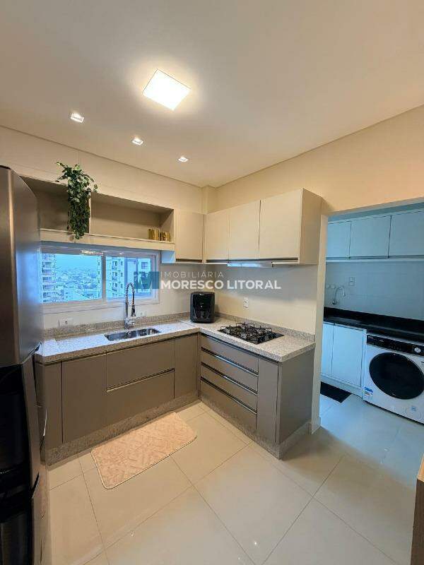 Apartamento à venda no Meia Praia: