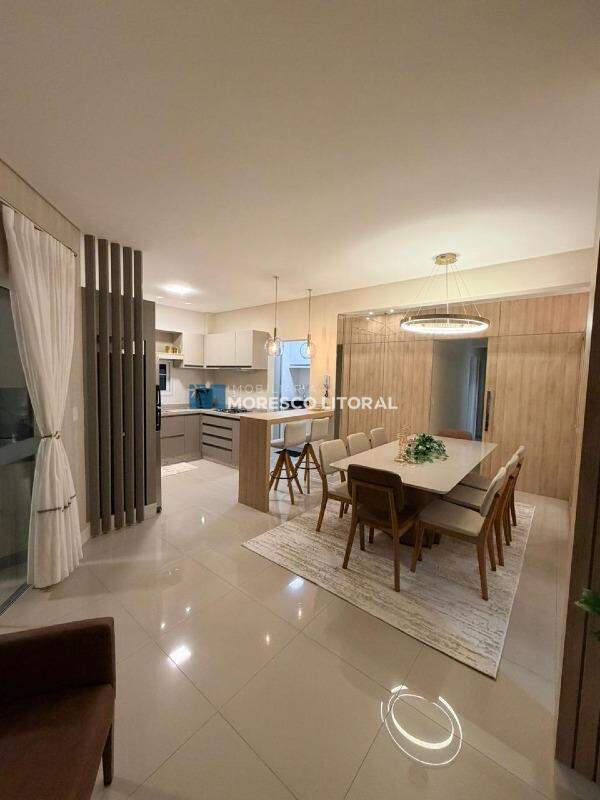 Apartamento à venda no Meia Praia: