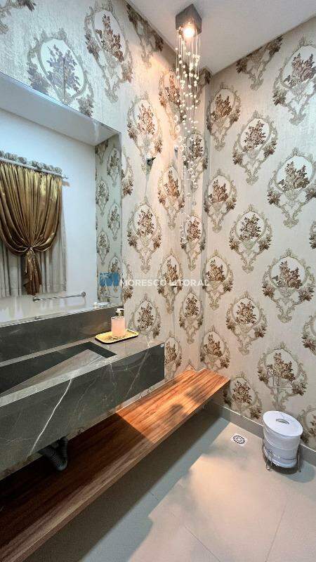 Apartamento à venda no Meia Praia: