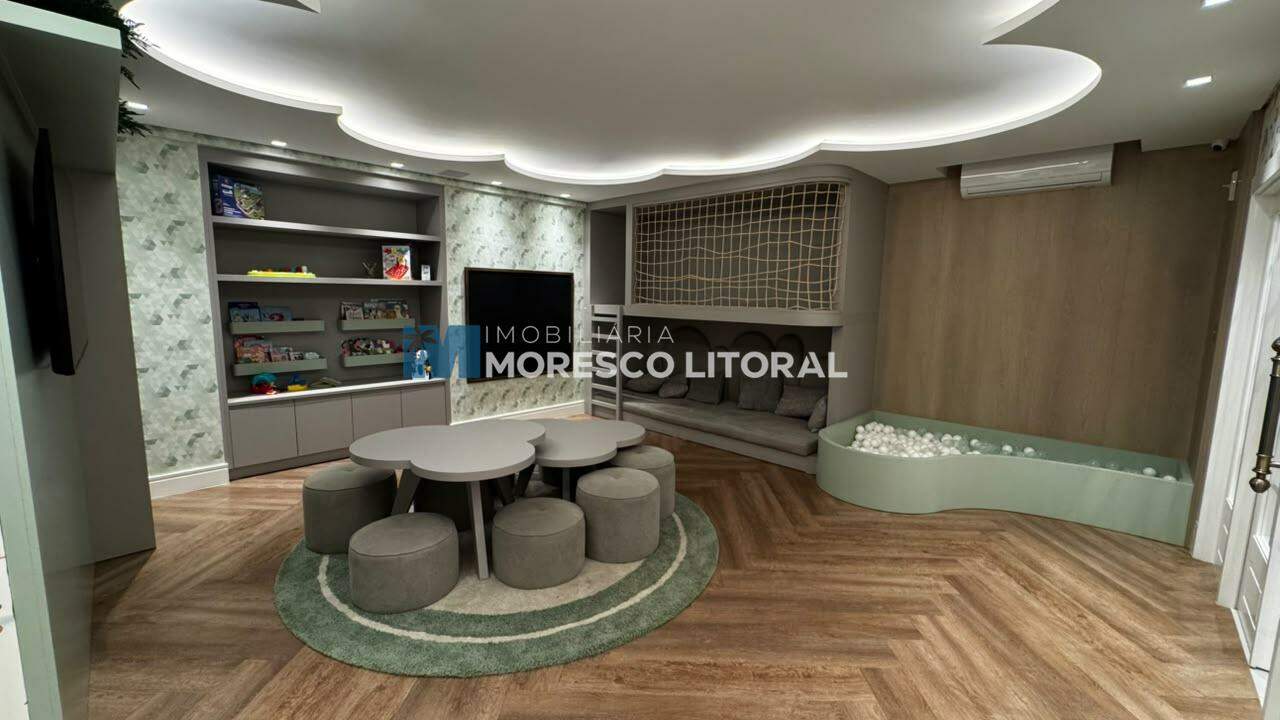 Apartamento à venda no Meia Praia: 