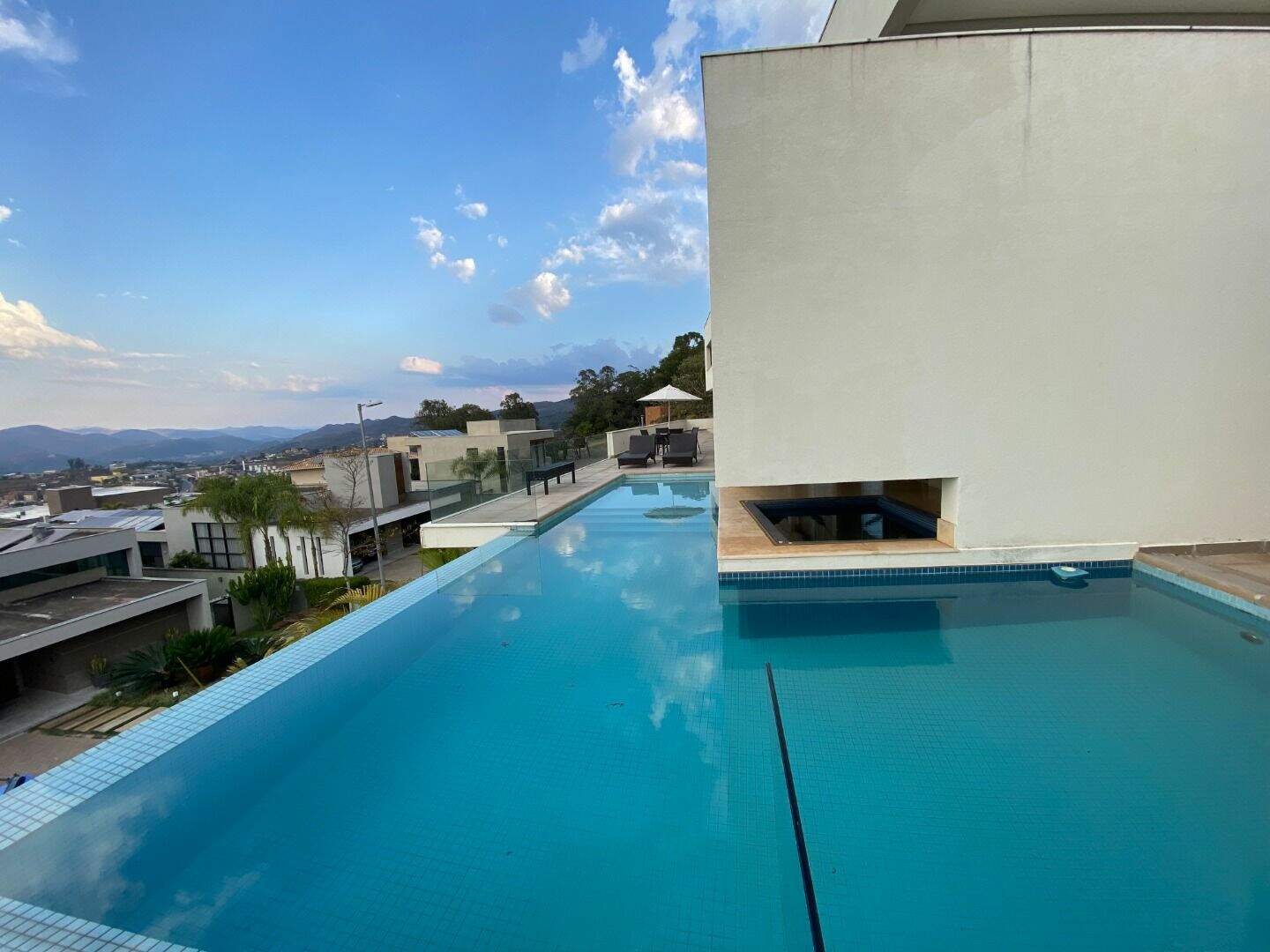 Casa à venda no Jardim Serrano: 