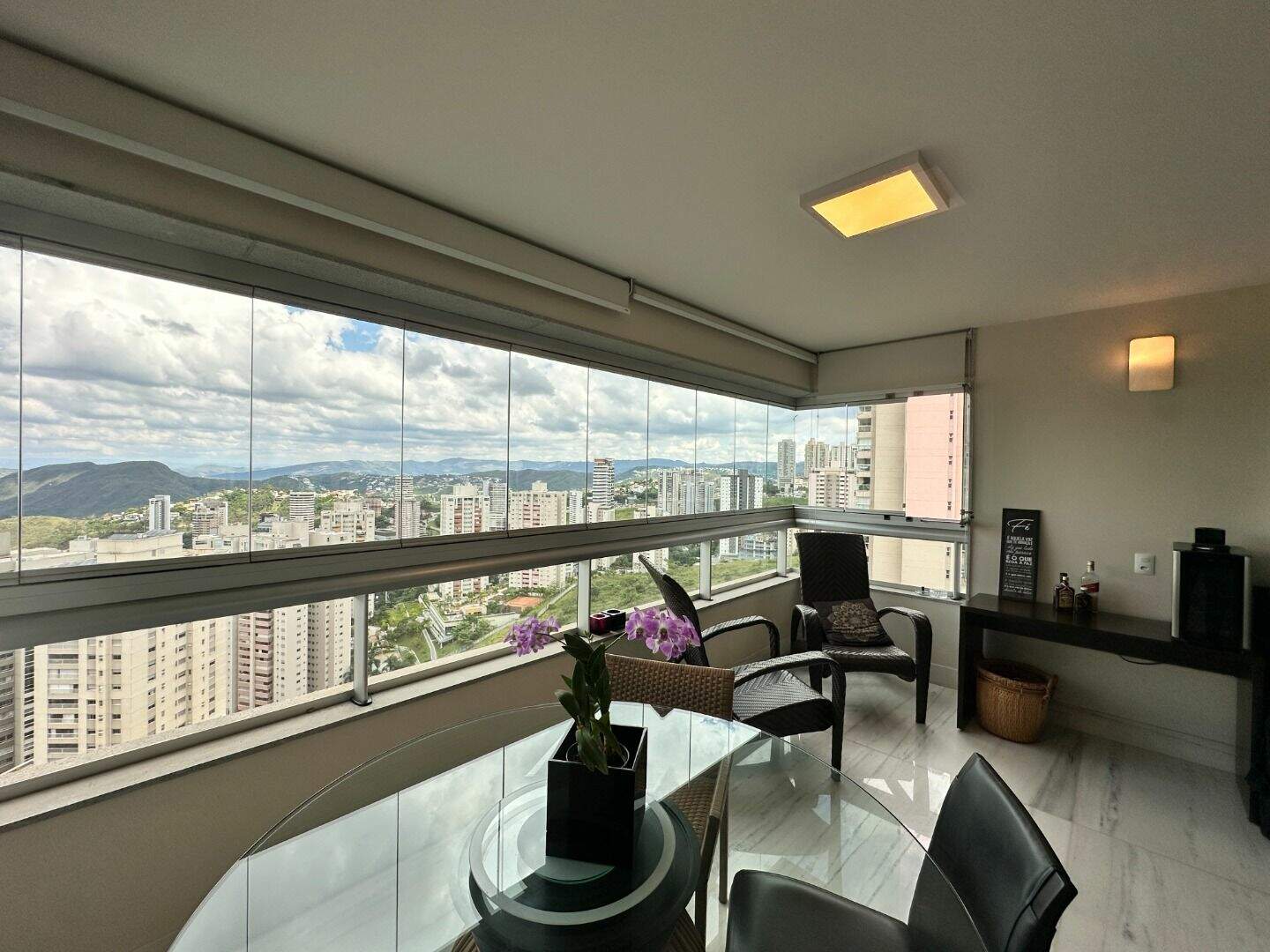 Apartamento à venda no Vila da Serra: 