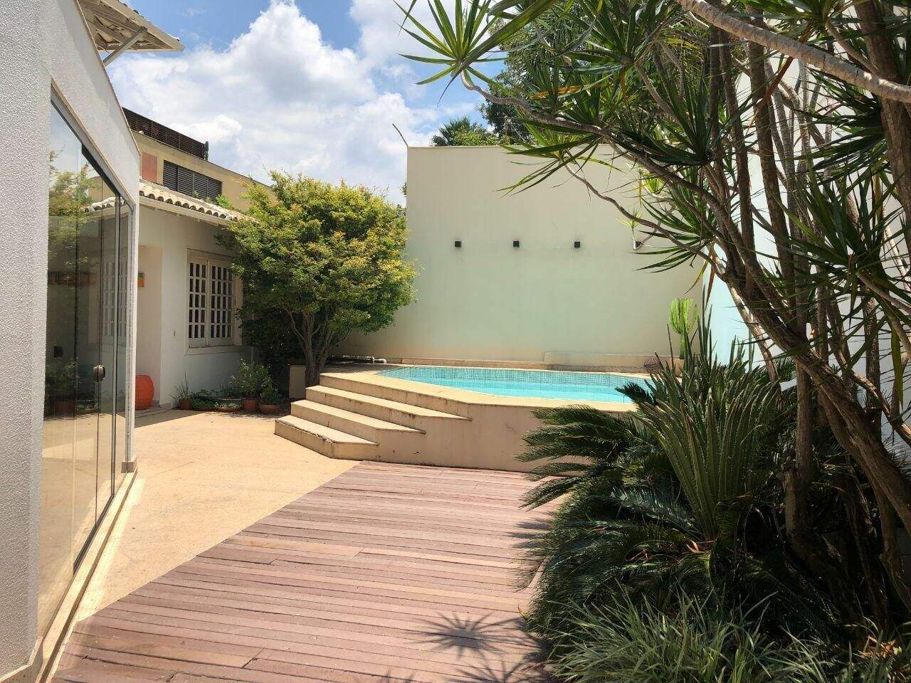 Casa à venda no Belvedere: 