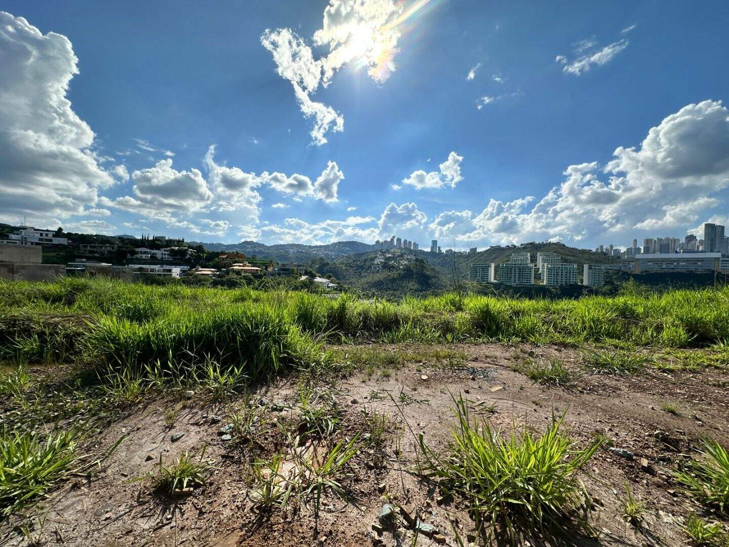 Terreno à venda no Vale dos Cristais: 