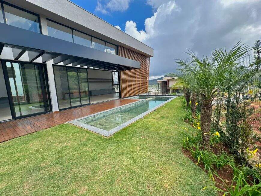 Casa à venda no Alphaville - Lagoa dos Ingleses: 