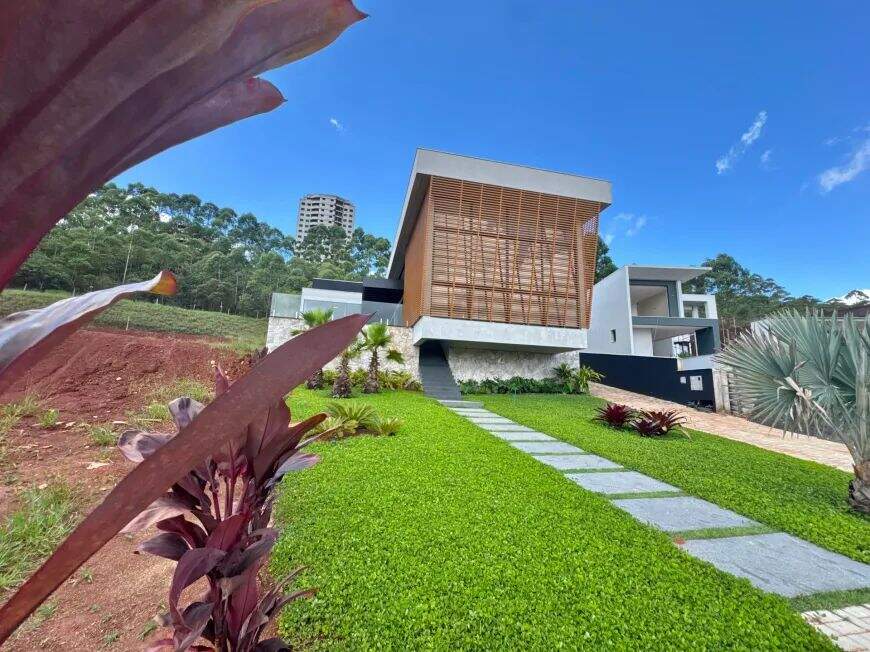 Casa à venda no Alphaville - Lagoa dos Ingleses: 