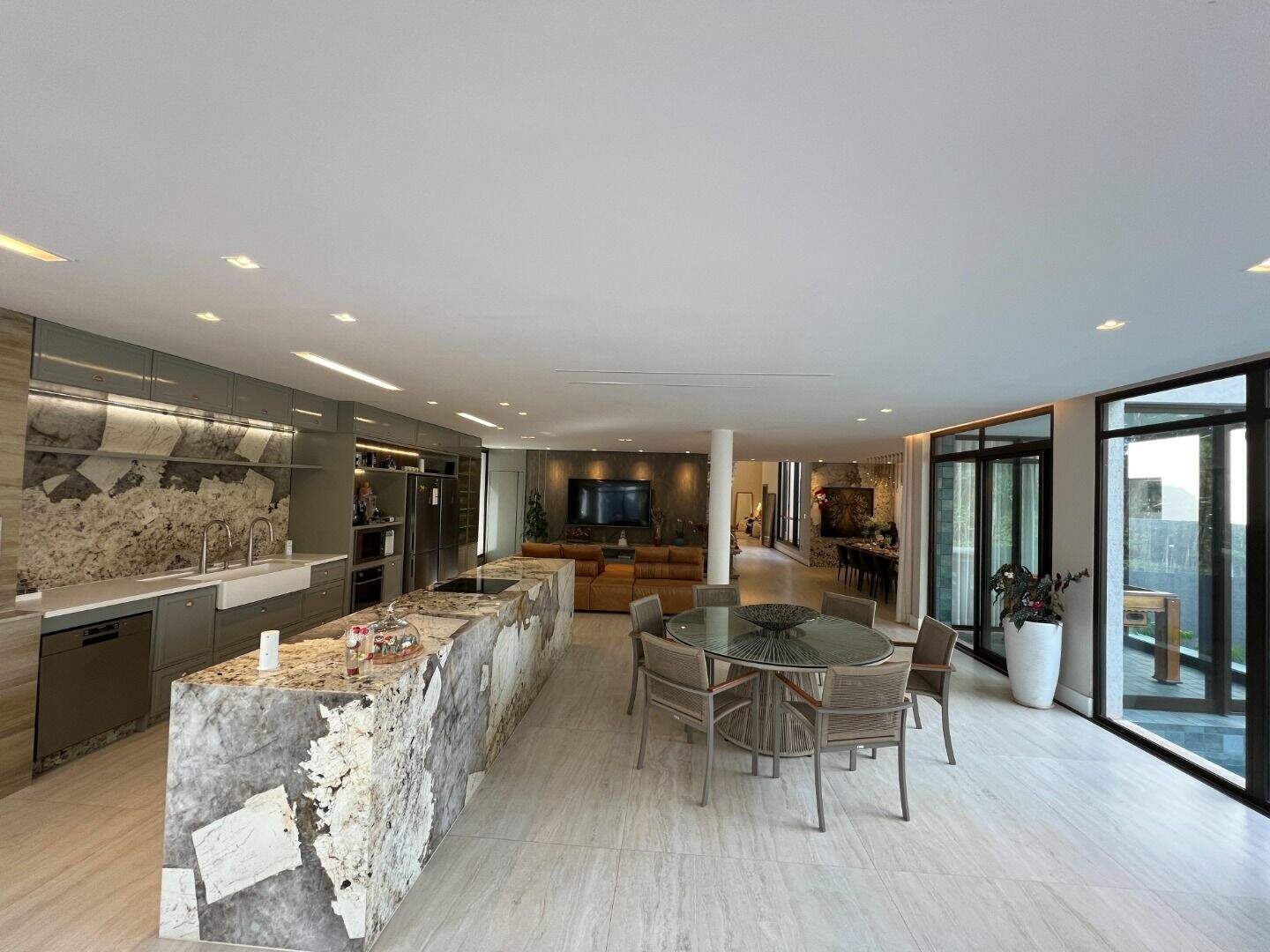 Casa à venda no Alphaville - Lagoa dos Ingleses: 