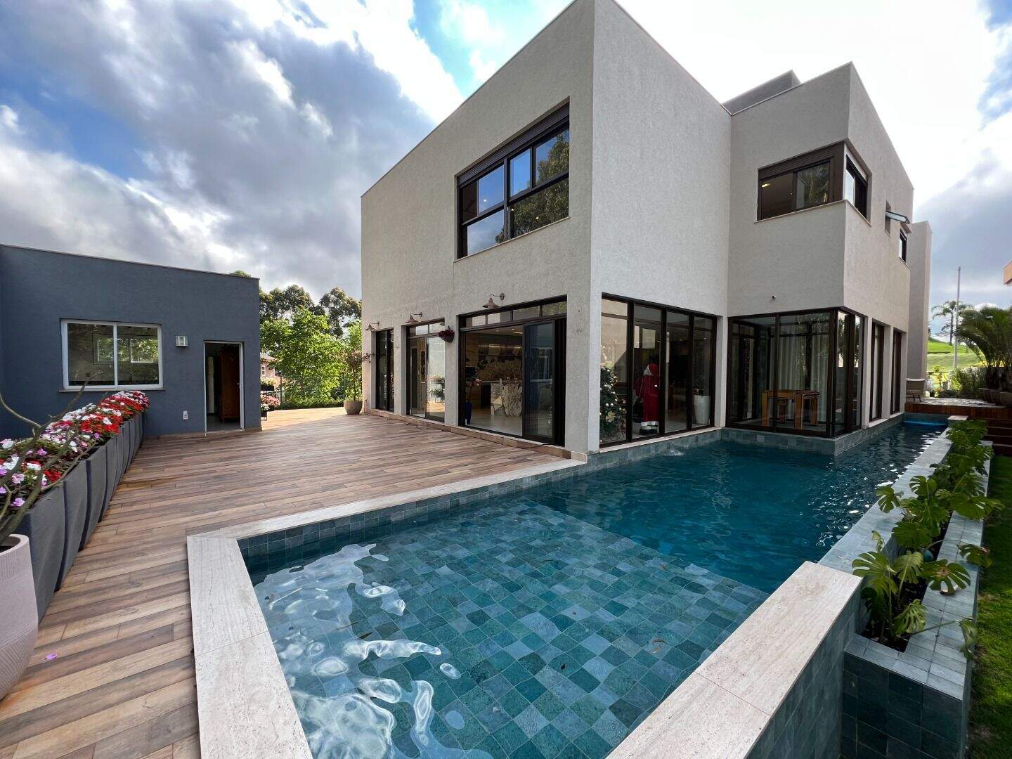 Casa à venda no Alphaville - Lagoa dos Ingleses: 