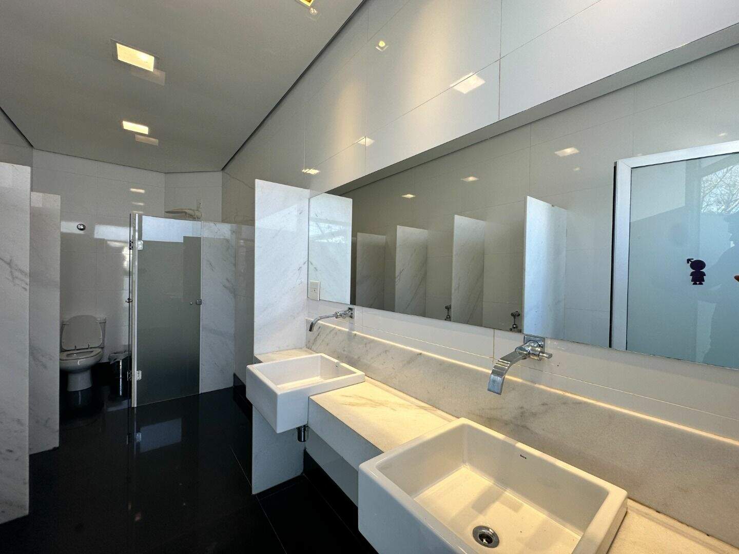 Casa à venda no Condomínio Village Terrasse: 