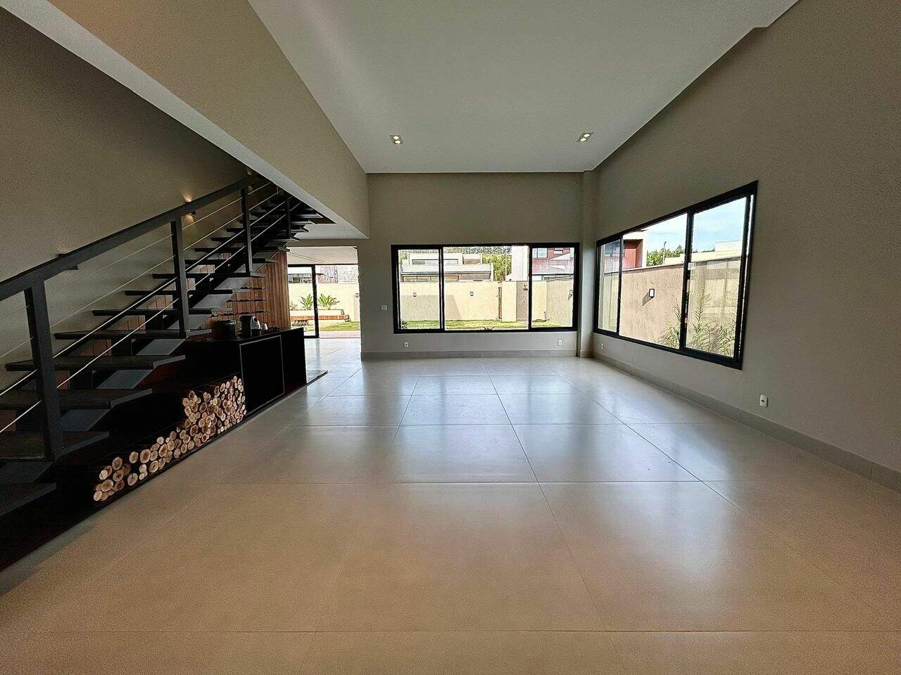 Casa à venda no Alphaville - Lagoa dos Ingleses: 