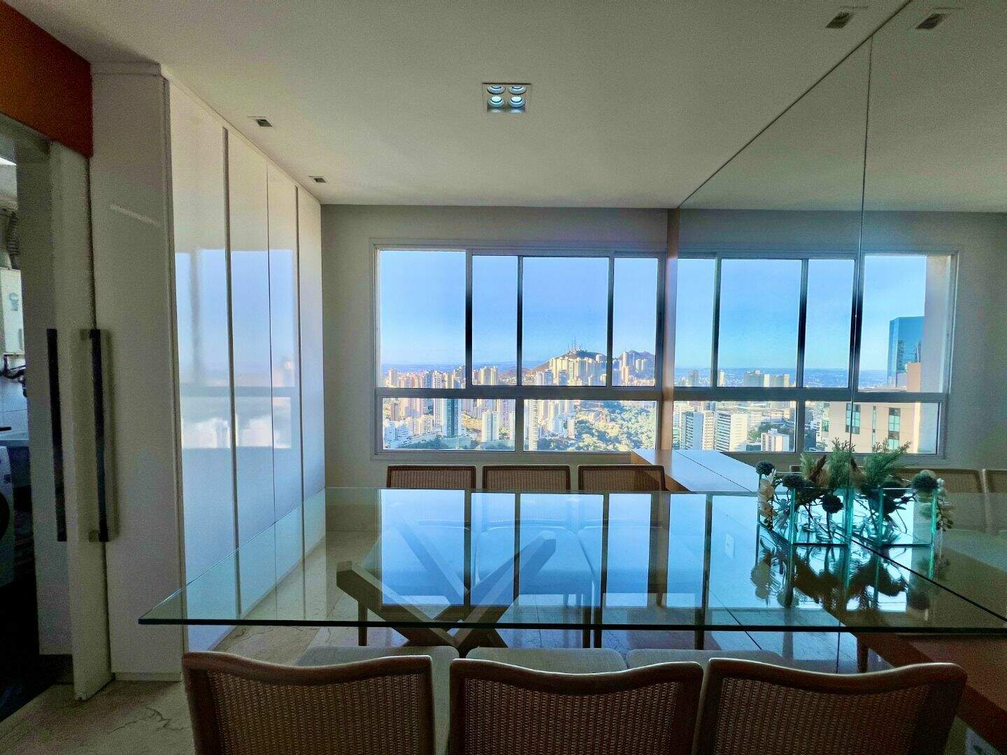 Cobertura à venda no Vila da Serra: 